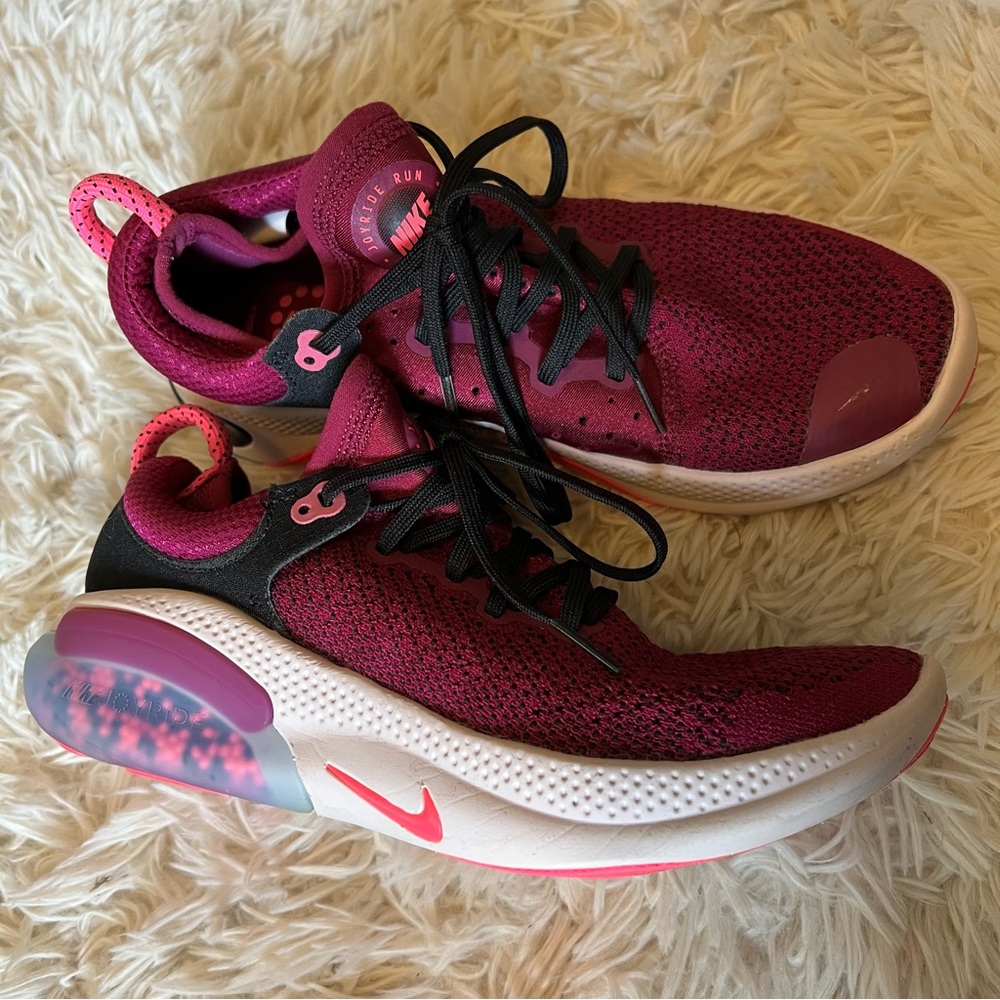 Nike Joyride Running Shoes Pink